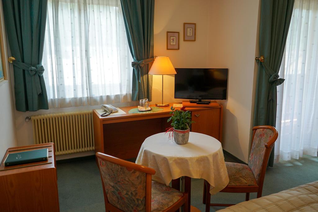 Pension Besser Bad Eisenkappel Buitenkant foto