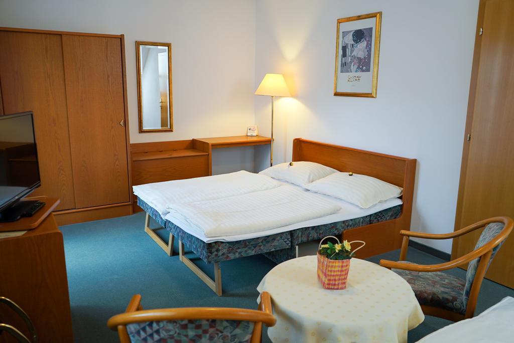 Pension Besser Bad Eisenkappel Buitenkant foto
