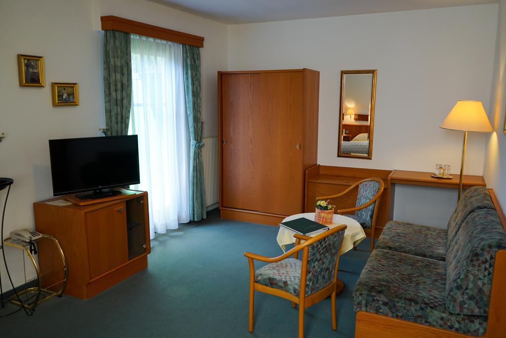 Pension Besser Bad Eisenkappel Buitenkant foto